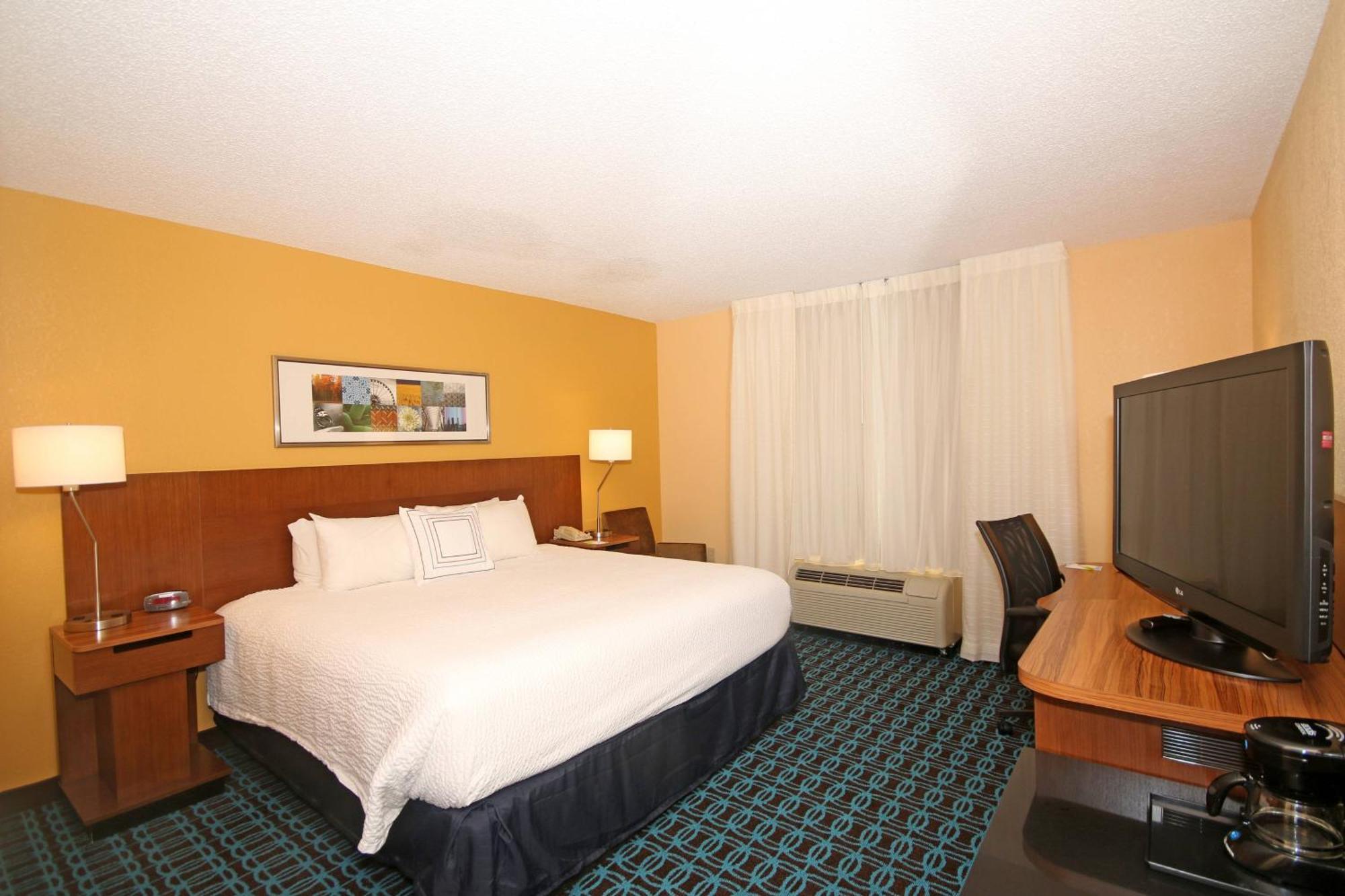 Fairfield & By Marriott Hotel 3*
