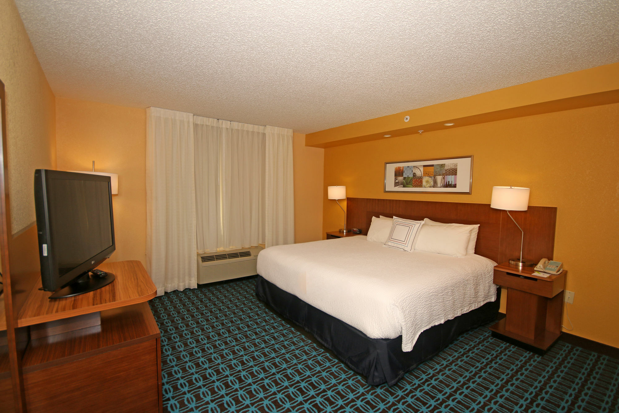 Fairfield & By Marriott Hotel 3*
